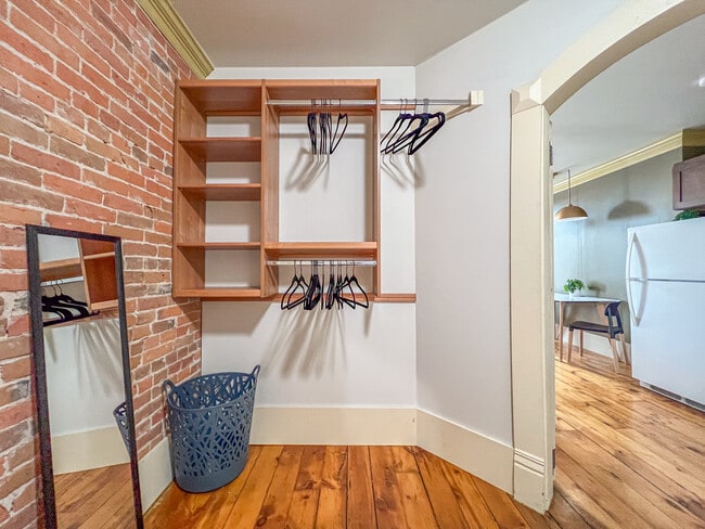 Building Photo - 1175 Iowa St