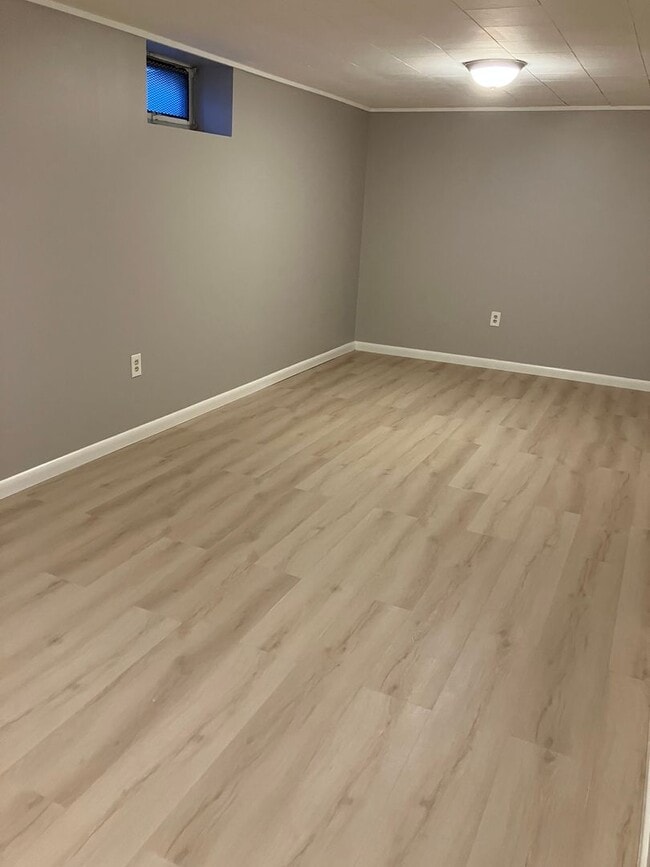 Building Photo - Fully remodeled  3 bed, 1 .5 bath ranch with bonus room and garage near Lemoyne College