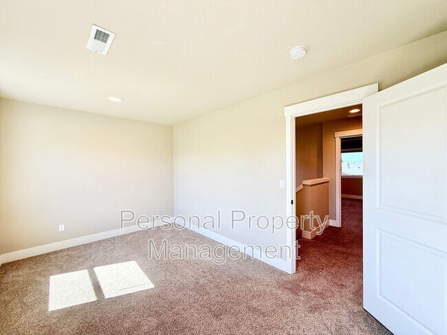 Building Photo - 8728 N 1st St