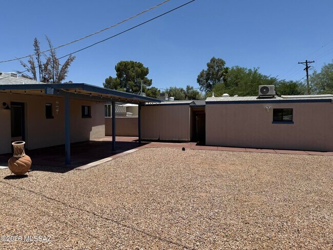 Building Photo - 426 S Stratford Dr