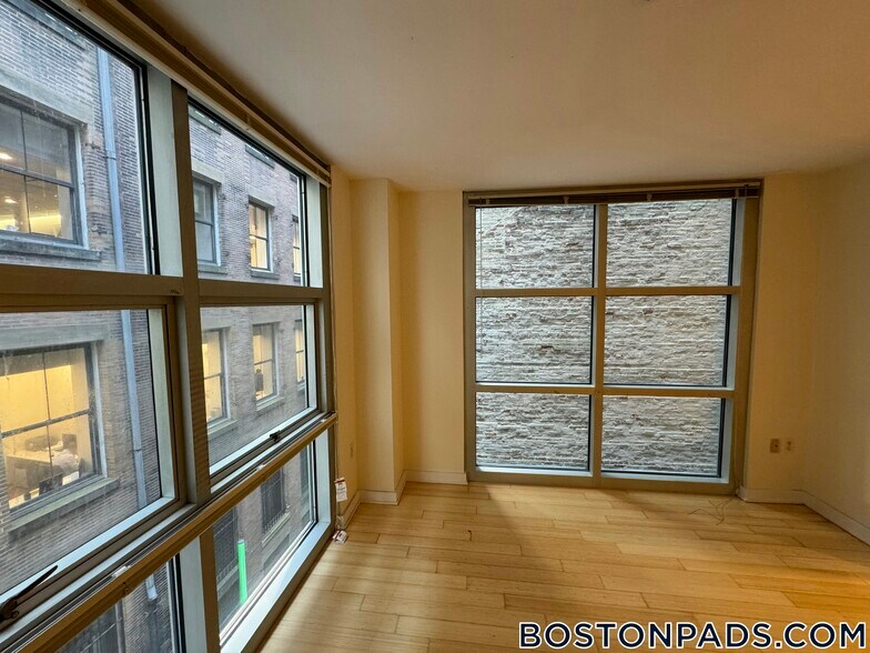 Building Photo - 40 Boylston St