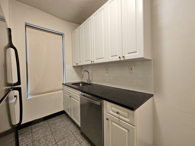 Floorplan - 664 West 163rd Street