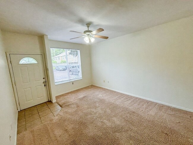 Building Photo - Victoria Station #156 - Pet Friendly!