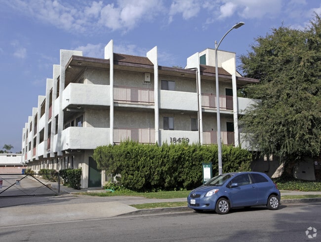 Primary Photo - 18429 Prairie St