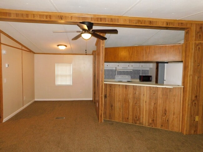 Building Photo - Cozy Modular Home in Newport