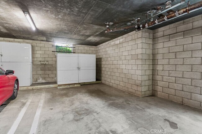 Building Photo - 200 McNeil Ln