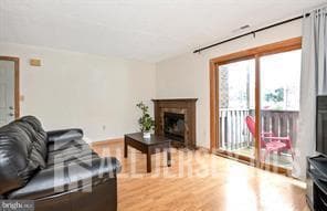 Building Photo - 1901 Ravens Crest Dr