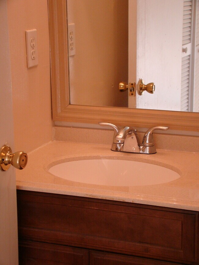 Building Photo - Limited-Time Offer: Get up to 3 Month FREE Rent – Lease Today!!