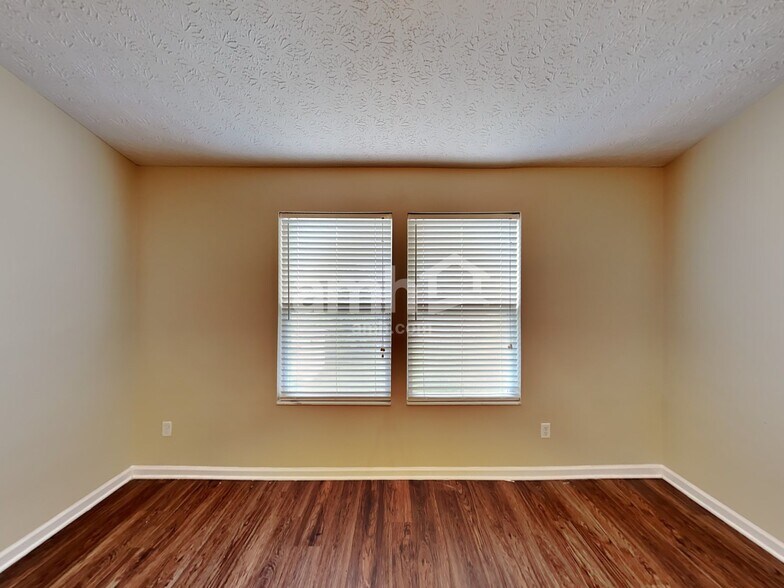 Building Photo - 1760 Navion Ct