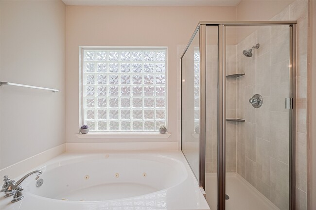 Building Photo - 20834 Avery Cove Ln