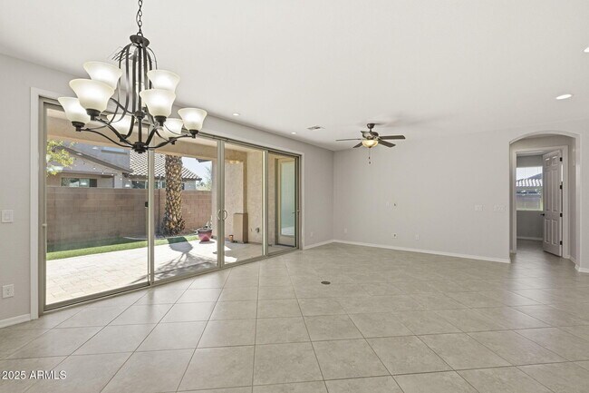 Building Photo - 233 E Glacier Dr