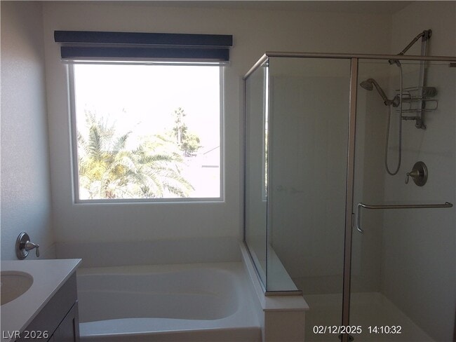 Building Photo - 9092 Jade Vine Ave