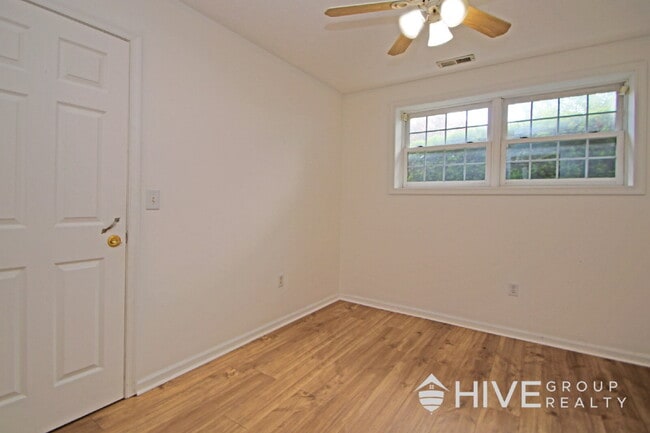 Building Photo - Charming Elkton Home with Space, Style, and a Prime Location!