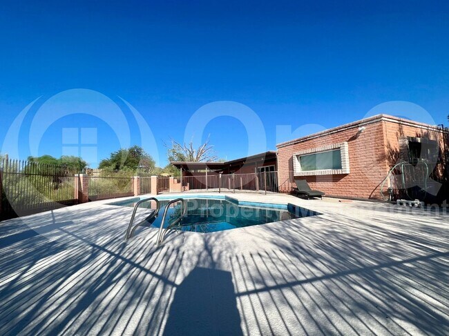 Building Photo - 4851 E Paseo del Bac