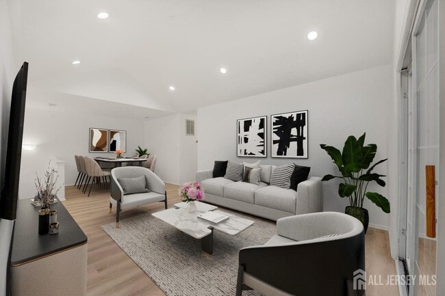 Building Photo - 606 Cypress Ln