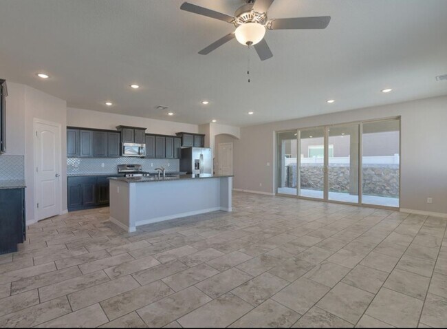 Building Photo - 309 Quiet Prairie Dr