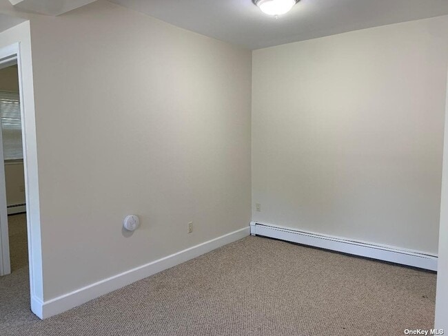 Building Photo - 92 Harbor Rd