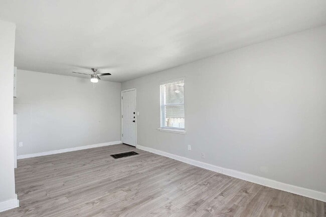 Building Photo - 6318 Laramie St