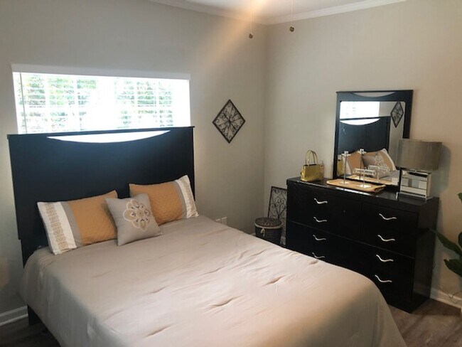 Building Photo - New 2 Bed, 1 Bath in Shreveport