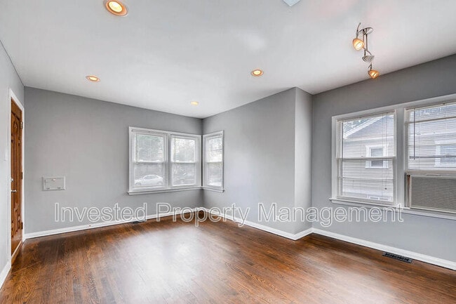 Building Photo - 1925 S Franklin St