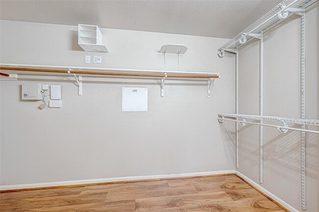 Building Photo - 9514 Sedge Wren Ct