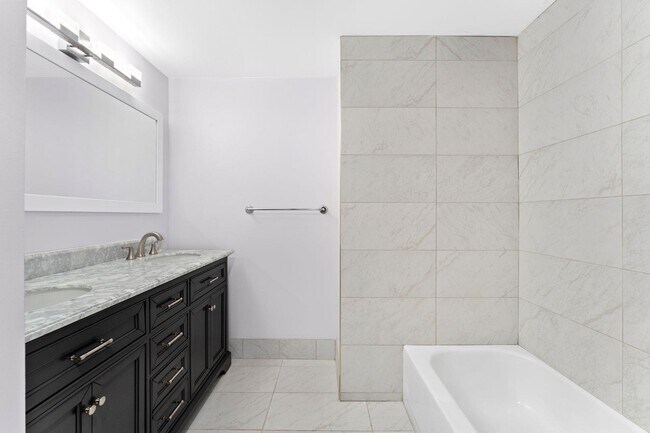 Building Photo - 689 Marin Blvd