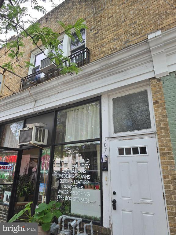 Building Photo - 107 N Narberth Ave