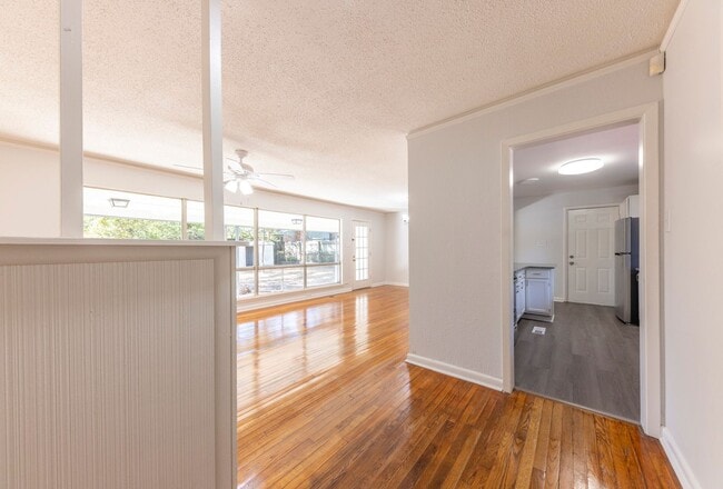 Building Photo - Welcome home!