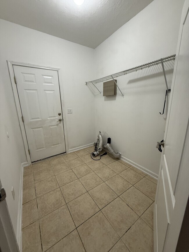 Building Photo - 4304 E Barcelona Way