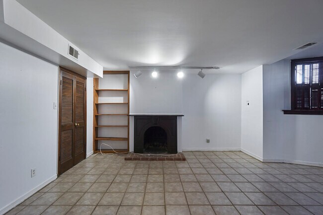 Building Photo - 936 P St NW