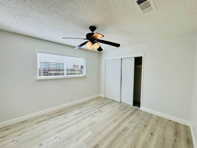 Building Photo - Beautifully Remodeled 3-Bedroom Home in Prime Los Banos Location!