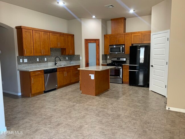 Building Photo - 509 Firstwood Pl