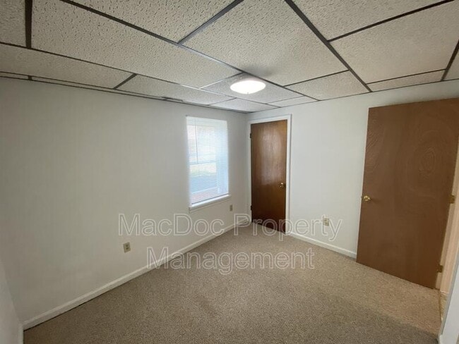 Building Photo - 9298 Hayden Dr