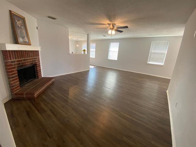 Building Photo - 1720 Pebble Brook Way