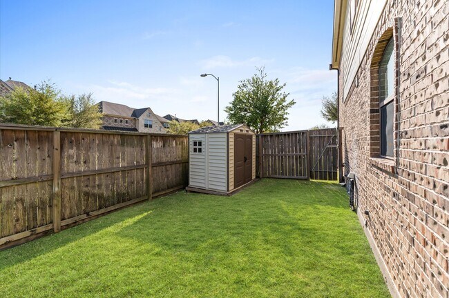 Building Photo - 31183 Pecan Creek Dr