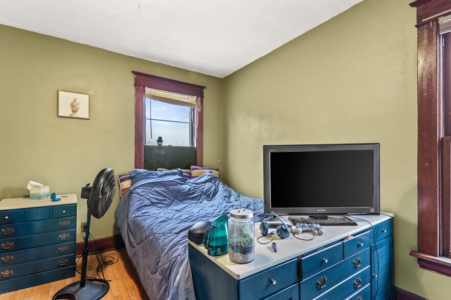 Bedroom 3 - 1203 Vilas Ave