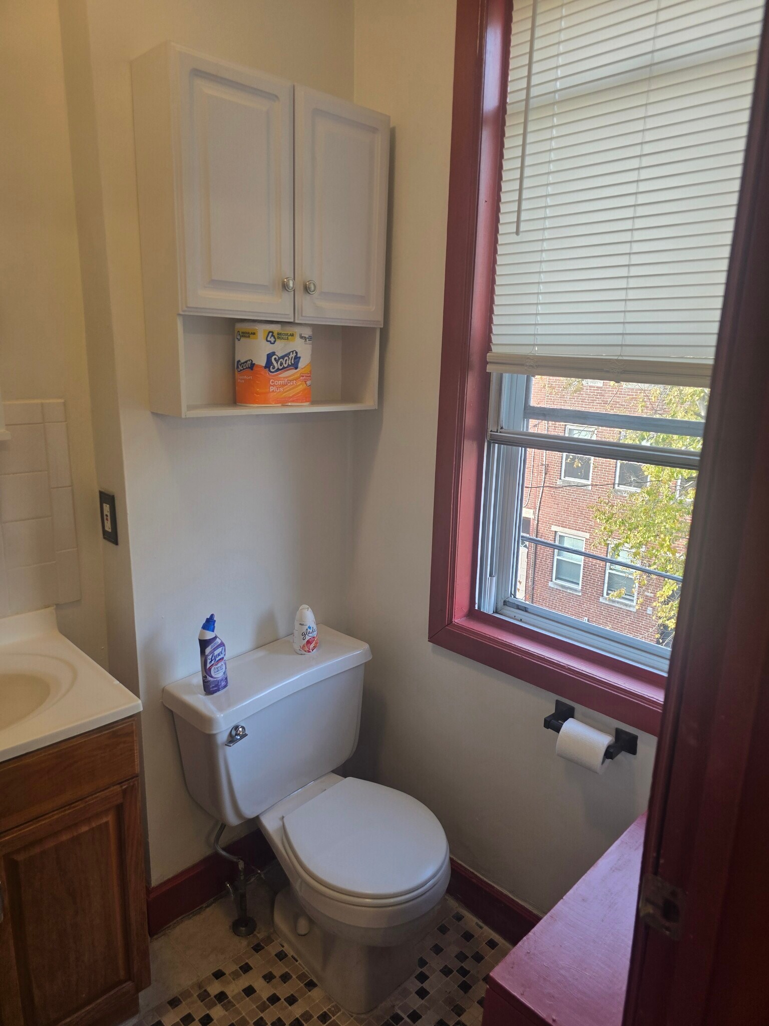 Building Photo - 1622 Bainbridge St