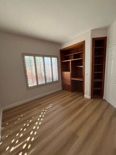 Building Photo - 28277 Via Luis