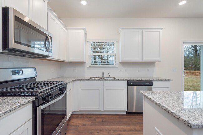 Building Photo - 4734 Willow Bluff Cir