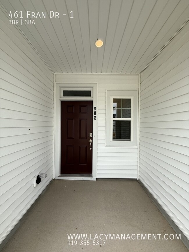 Building Photo - 461 Fran Dr