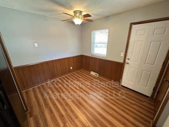 Building Photo - 1209 SW Westminister Rd