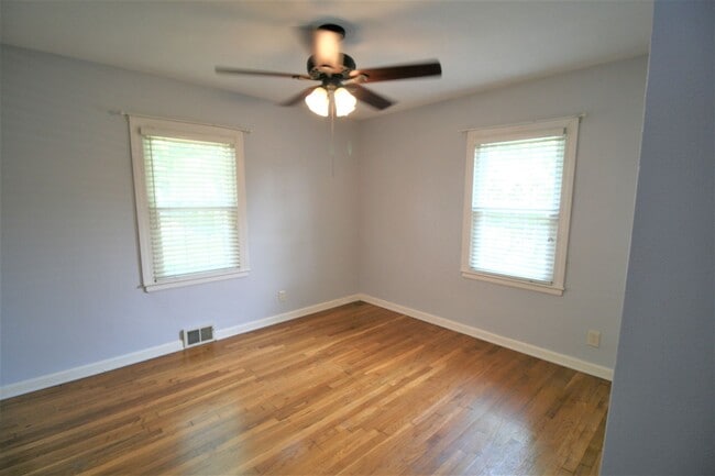 Building Photo - Adorable home located in southside of Lexington    20260604