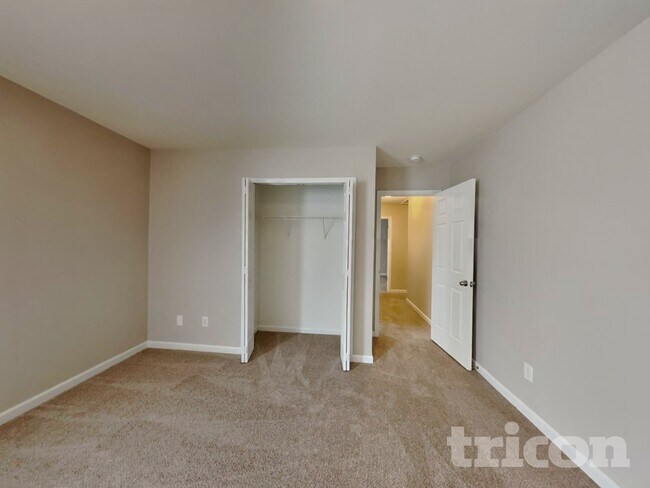 Building Photo - 413 Stoney Run Dr