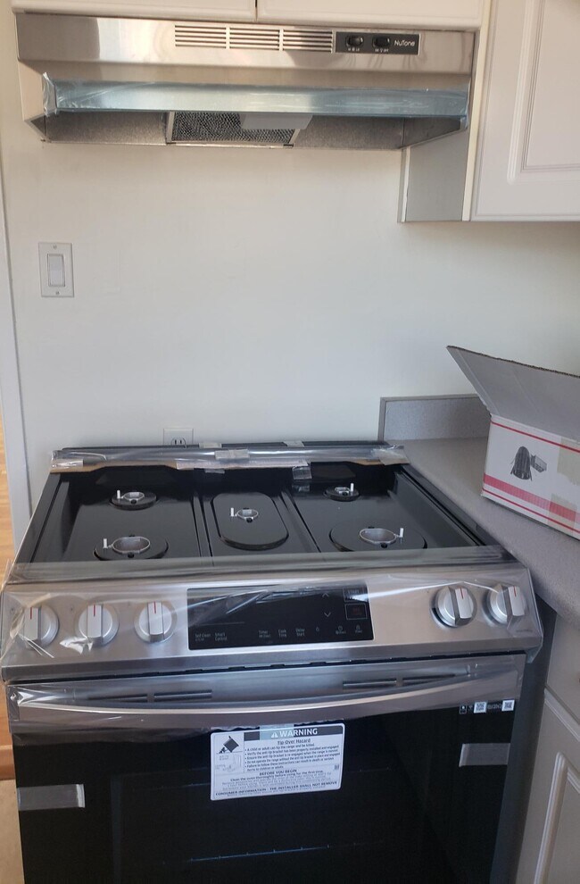 Building Photo - 17832 Rhoda St