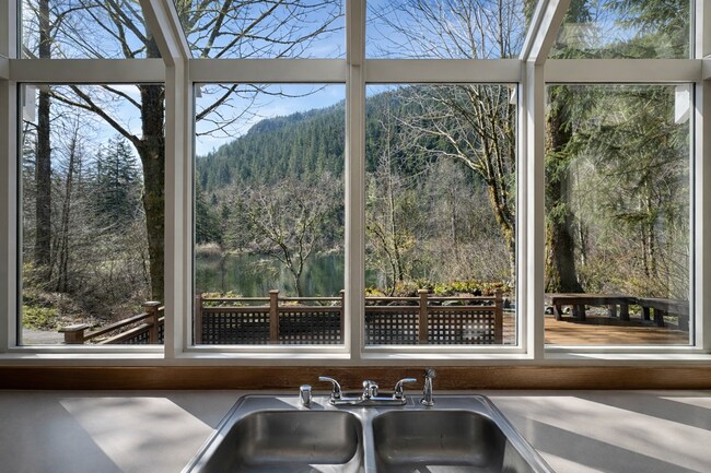 Building Photo - 42203 SE 168th St