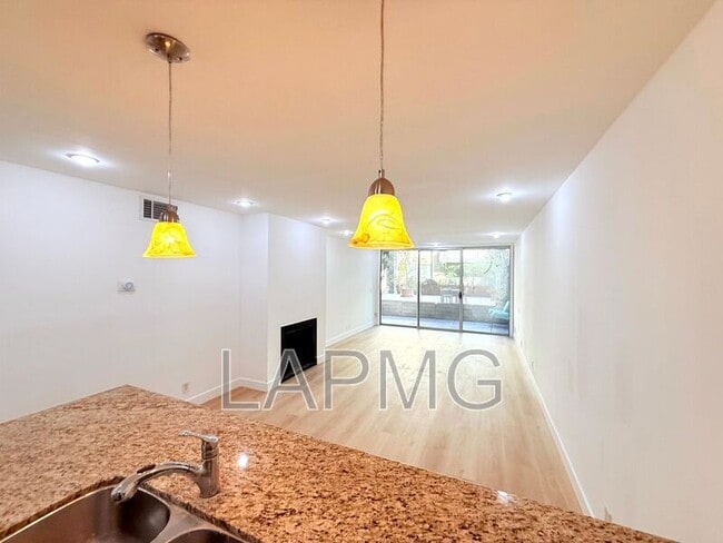 Building Photo - 1745 Camino Palmero St