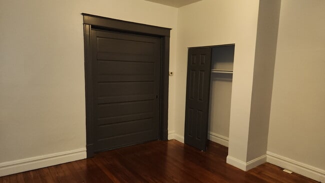 Building Photo - Elegant Two-Bedroom Duplex Retreat in the Heart of St. Louis