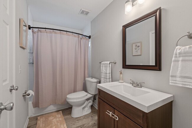 Building Photo - Open Layout home in Maynor Place