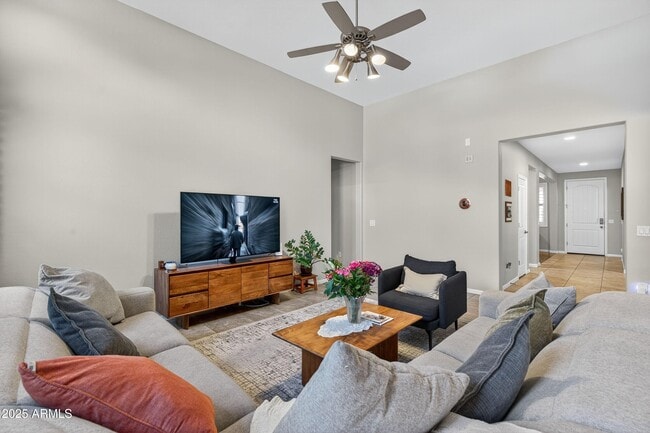 Building Photo - 8984 W Diana Ave