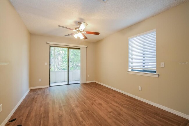 Building Photo - 2997 Moore Dr